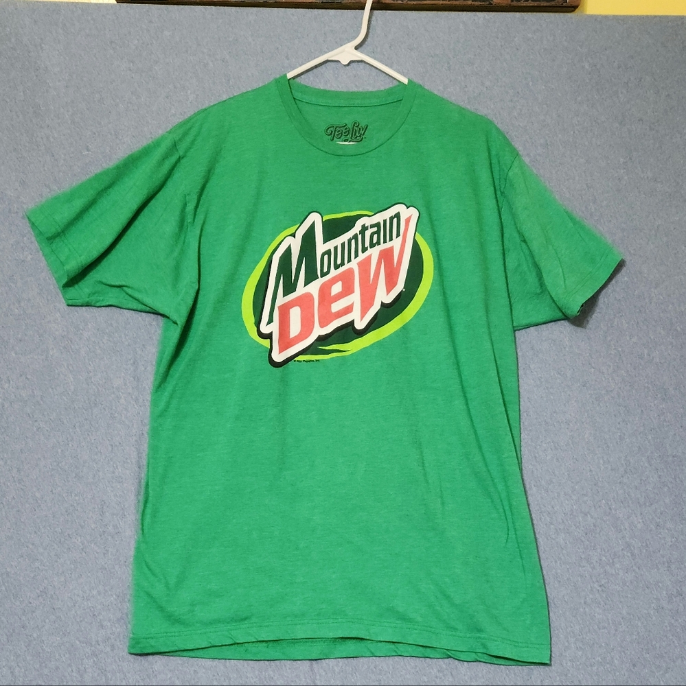 Tee Luv Mountain Dew printed green tee shirt. Size XL